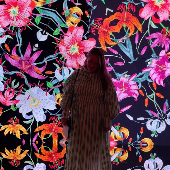 Meet your Posher, Jen - Picture 3 of 6